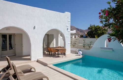 Perivolos Villa | "Dafnes Villa 1" Private Pool