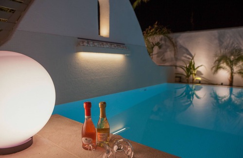 Perivolos Villa | "Dafnes Villa 1" Private Pool