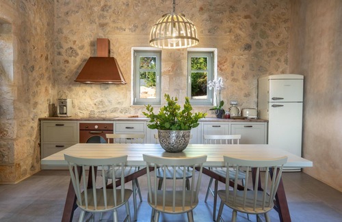 Assos Villa | Dafni - Two Bedroom Villa, Sleeps 4