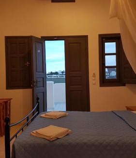Agia Paraskevi Apartment | Dagris Villa Studios
