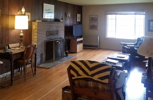 Fall River Mills House | Dahle River House -Great Views -Great Fishing