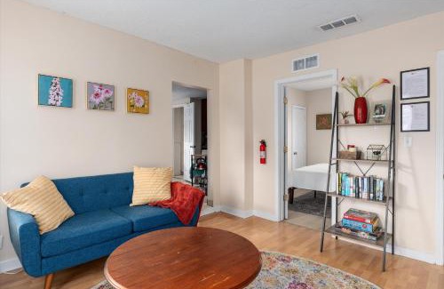 Corcoran Apartment | Dahlia Apartment - In Quiet Corcoran Neighborhood with Easy Access to Downtown