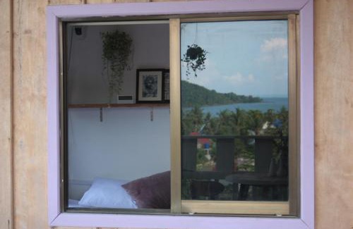 Koh Rong Sanloem House | DAHLIA Guesthouse