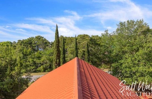 Gulfview Heights Cottage | Daily Activities Included🚤🎣👙| Inviting Family Getaway Cottage🌊🩱☀️