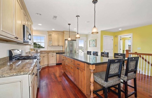 Cedar Neck House | DAILY ACTIVITIES INCLUDED*! WELL EQUIPPED HOUSE, BOOK TODAY!