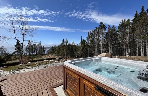 Saint Esprit Cottage | Daily Private Outdoor Hot Tub Access; Paid Access to Sauna; BBQ; Wi-Fi
