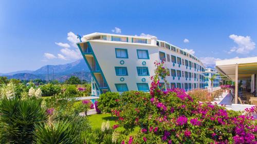 Kiris Hotel | Daima Biz Hotel - Dolusu Aquapark Access
