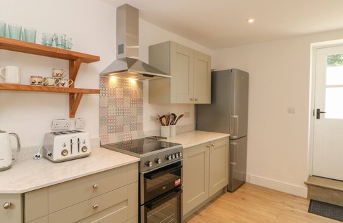 Winton Cottage | DAIRY COTTAGE, family friendly, with a garden in Kirkby Stephen