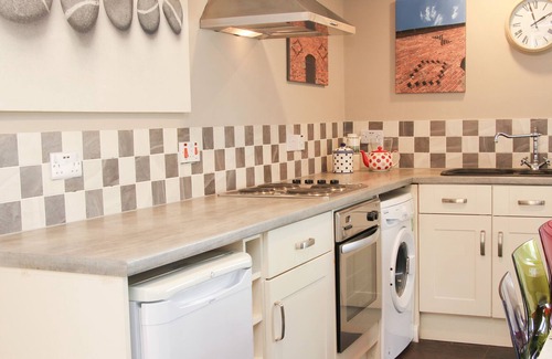 Stanton Upon Hine Heath Cottage | DAIRY COTTAGE, pet friendly, character holiday cottage in Shawbury