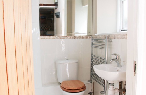 Stanton Upon Hine Heath Cottage | DAIRY COTTAGE, pet friendly, character holiday cottage in Shawbury