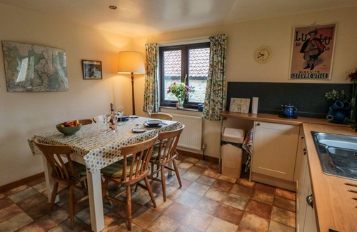Newton-on-Rawcliffe Cottage | DAIRY HOUSE, pet friendly, with open fire in Newton-Upon-Rawcliffe