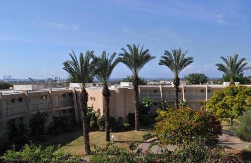 Caesarea Apartment | Daissy house - דירה פרטית בנאות גולף