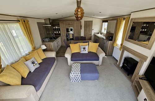 Ampney Crucis House | Daisy, A Hot Tub Home, Also Dog Friendly