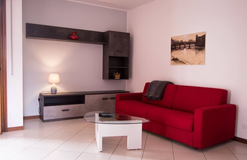Cisano Apartment | DAISY Apartment - 50 meters from the lake and the beach