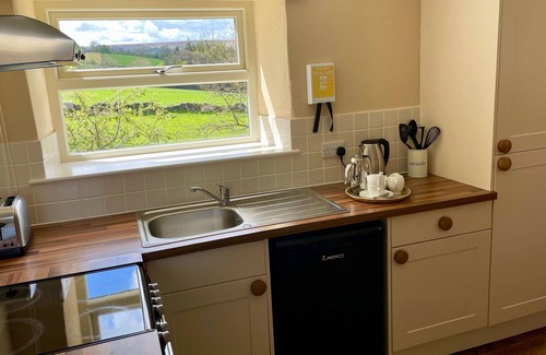 Danby Cottage | Daisy Cottage 1-bedroom (sleeps-2)