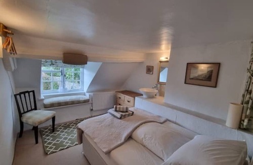 Corfe House | Daisy Cottage