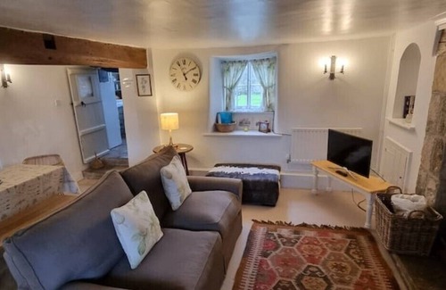 Corfe House | Daisy Cottage
