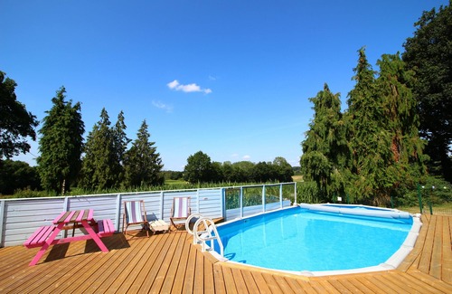 Mohon House | Daisy cottage in a quiet hamlet with shared heated outdoor swimming pool.