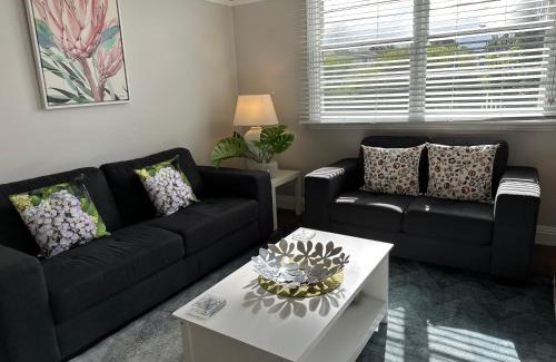 Yarram House | Daisy Cottage on Duke 2BR