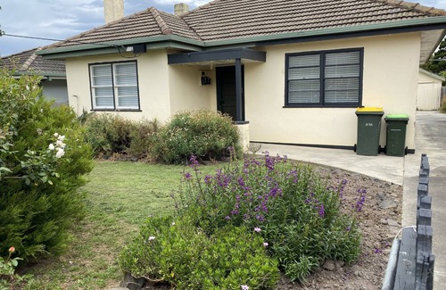 Yarram House | Daisy Cottage on Duke