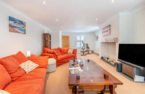 St. Florence House | Daisy Cottage - St Florence