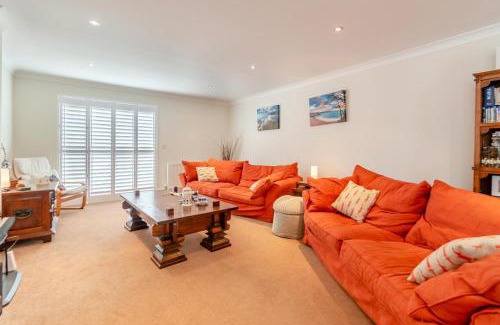 St. Florence House | Daisy Cottage - St Florence