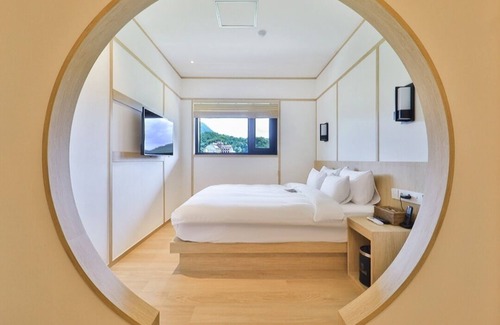 Yongmun Hotel | Daisy Hotel