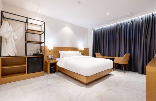 Yongmun Hotel | Daisy Hotel