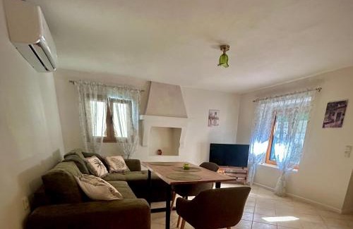 Potamia House | Daisy House Golden Beach Area