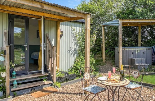South Molton Apartment | Daisy Shepherd's Hut, North Molton