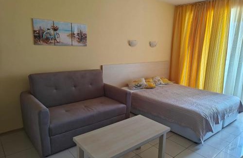 Osenovo Apartment | Daisy Studios Harmony Hills