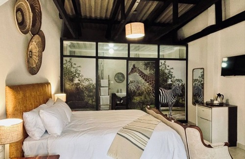 Bulawayo Cabin | Dakeni Game Farm