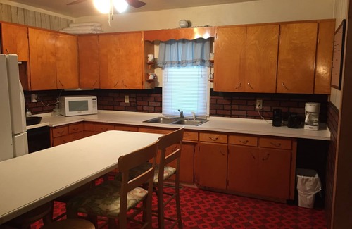 Ashley House | Dakota Hunting House - Furnished for Extended Stays - Pet Friendly