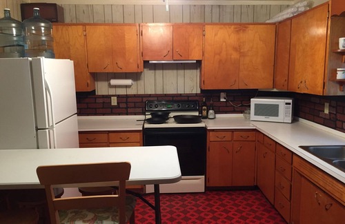 Ashley House | Dakota Hunting House - Furnished for Extended Stays - Pet Friendly