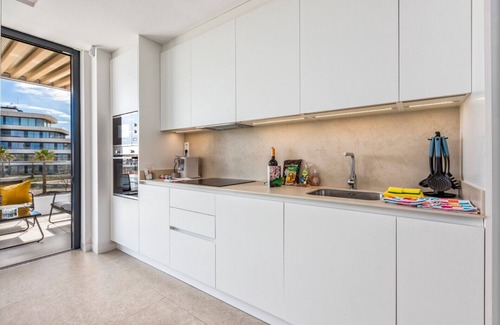 Torremolinos Apartment | Dalí | Beachfront apartment in Torremolinos