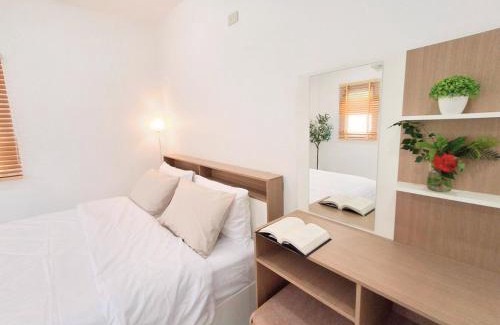 Nanai Road House | Dalbit Thai Stay 2 Bedroom Patong house - 8mins walk to Jungcyelon Bangla Rd