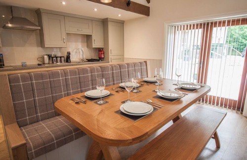 Pickering Cottage | Dalby Cottage | sleeps 6 - Hot Tub, Dog Friendly - 5* Gold