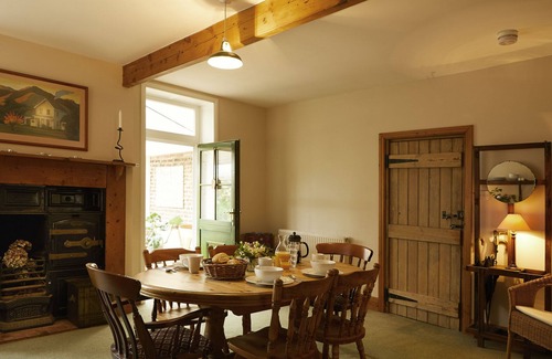 Filey Cottage | Dale Farm Holidays in the stunning Yorkshire Wolds near Filey Bay (3 bed 3 bath)