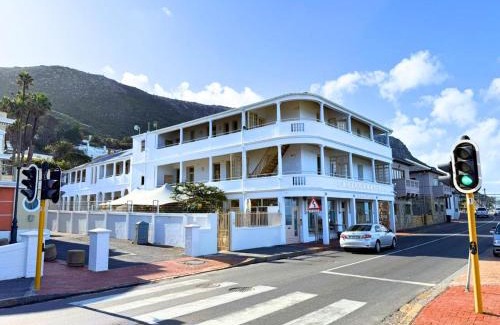 Kalk Bay Apartment | Dalebrook Place Kalk Bay near Tidal Pool
