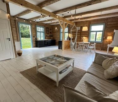 Lubichowo Villa | Daleko w lesie