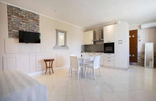 Leverano House | Dalesco Studio Apartment 4 | villa with pool