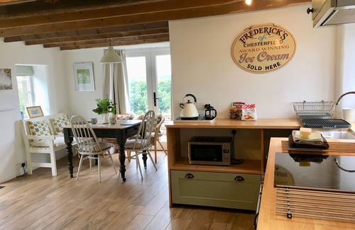 Over Haddon Cottage | Daleside - Spacious cottage with stunning views