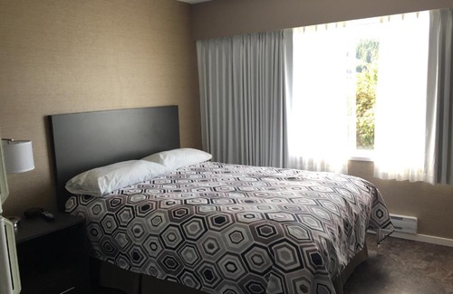 Port McNeill Hotel | Dalewood Inn