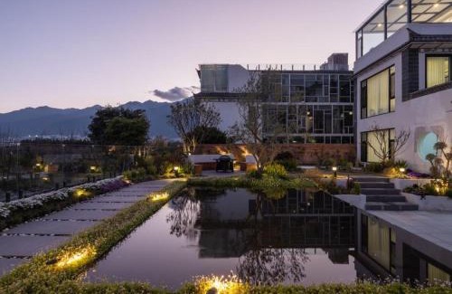 Dali Town Hotel | Dali Jiujing Inn