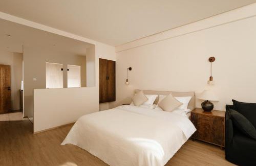 Dali Town Hotel | Dali Mountainside Hotel