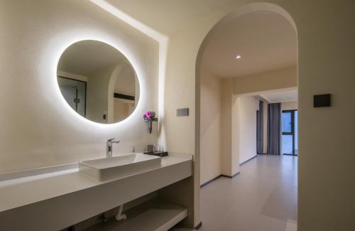 Dali Town Hotel | Dali Shuanglang Haiyu Sea View B&B (Double Corridor shop)
