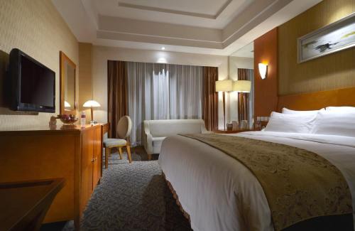 Jinzhou District Hotel | Dalian East Hotel