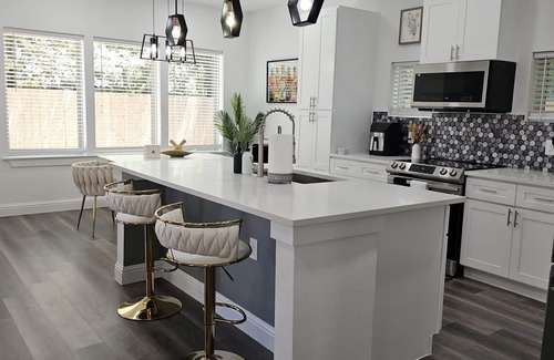 West Dallas House | Dallas Captivates and Inspires
