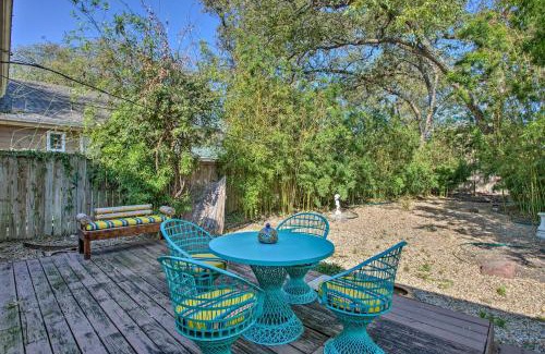 Lower Greenville House | Dallas Couples Retreat Walk to Lower Greenville!