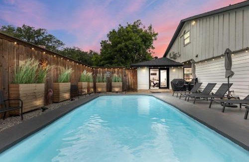Northwest Dallas House | Dallas Family Fun Haus with Pool and Massive Game Room